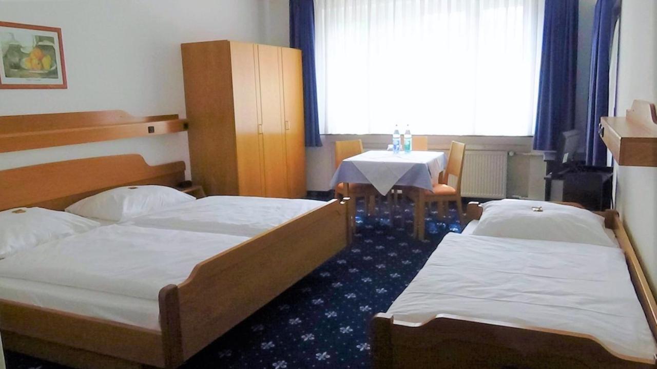 Hotel Zur Traube Бад-Хомбург-фор-дер-Хёэ Экстерьер фото
